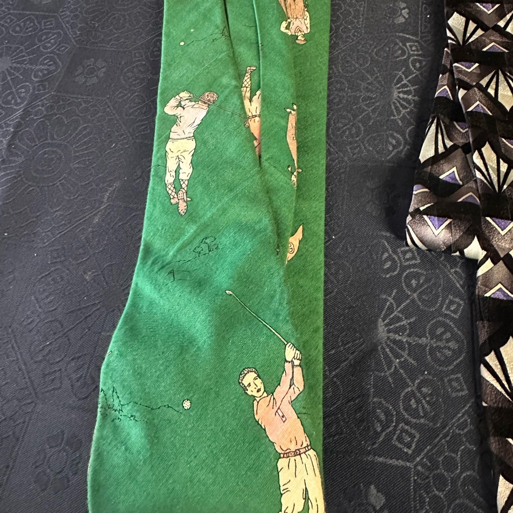 Lands' End Green Golf tie
